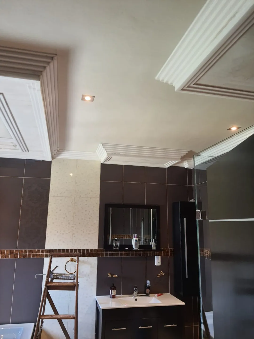 3 Step cornice installation